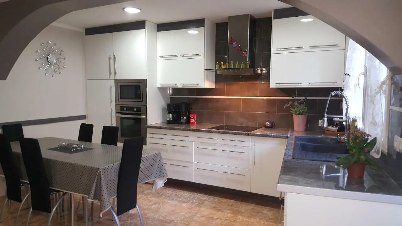 Appartement Carnus Rodez 0*,  France